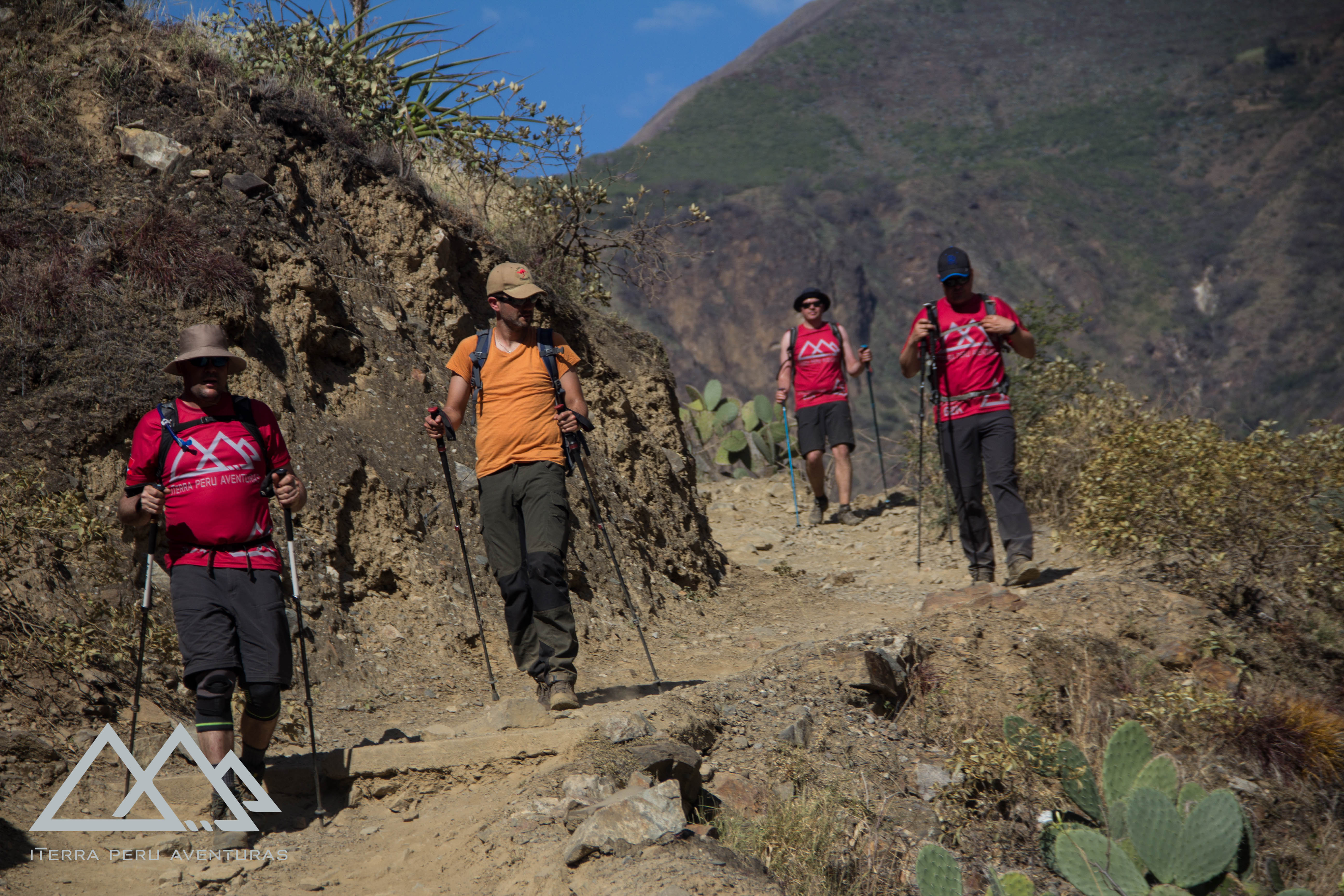 12 COISAS ESSENCIAIS PARA CAMINHAR NO PERU