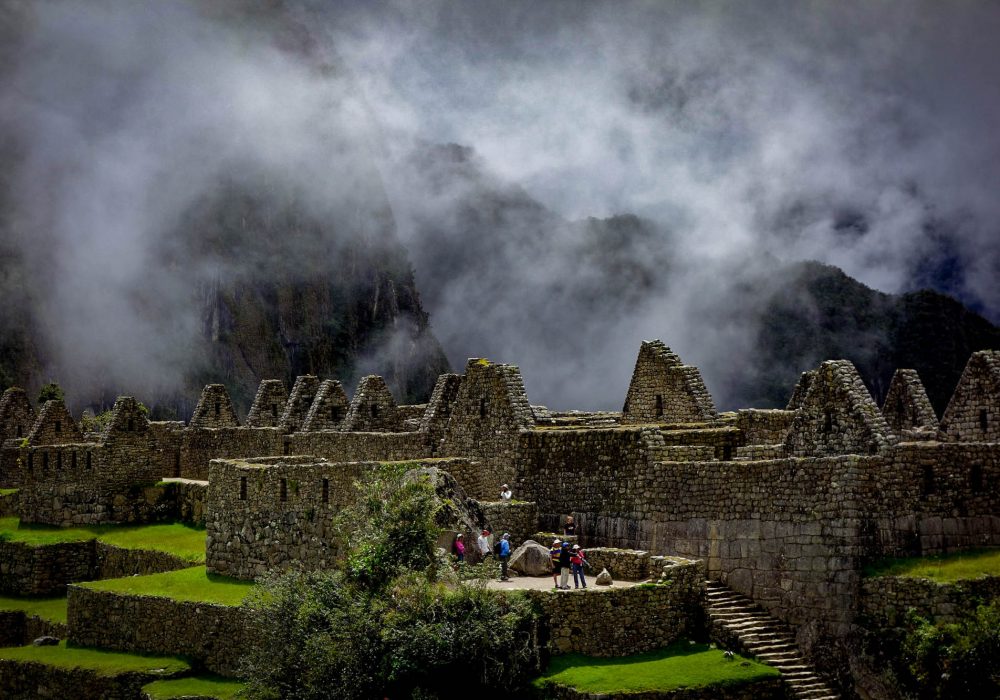 Quantos visitantes por dia Machu Picchu receberá quando reabrir?