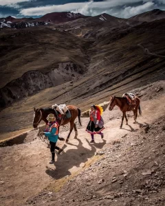 Montanha Colorida o arco-íris natural dos Andes