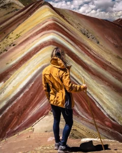 Montanha Colorida o arco-íris natural dos Andes
